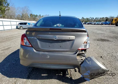 2016 Nissan Versa S z USA, uszkodzony, nr VIN 3N1CN7AP8GL904696